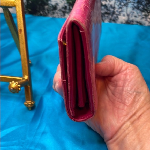 Miu Miu Pink Crocodile Embossed Wallet - Picture 5 of 16